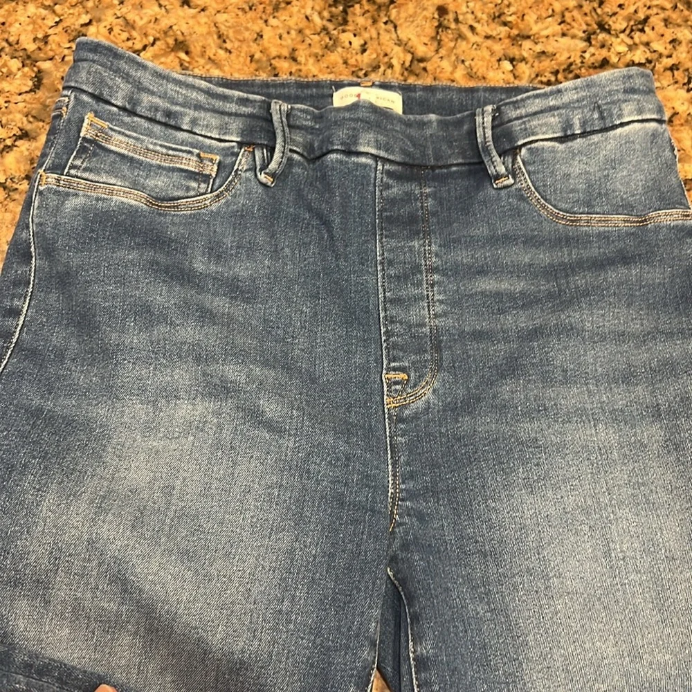 Good American stretch jean - no button fly jegging. Size 4 - Picture 5 of 7